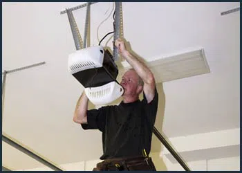 Garage Doors Store Repairs Huntingdon Valley, PA 215-606-6862 - cont-gdr-door-opener-08m